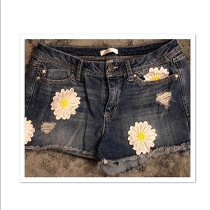Lauren Conrad Daisy shorts